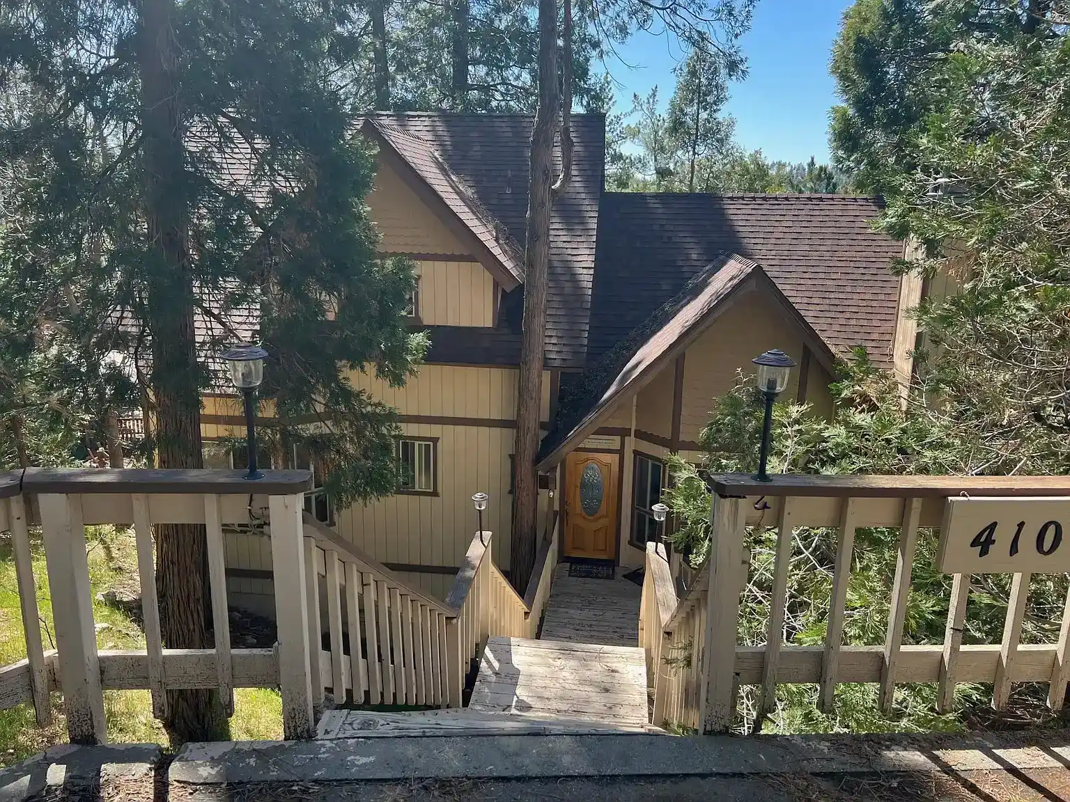 #9 Lake Arrowhead Ttri-level Mountain Home